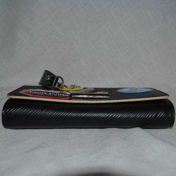 $3800  Louis Vuitton Epi World Tour Twist Chain Wallet Noir Black Crossb… - Picture 10 of 13